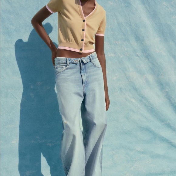 Zara | V neck cardigan with short sleeves Front button closure Double-layer trim - Picture 2 of 8